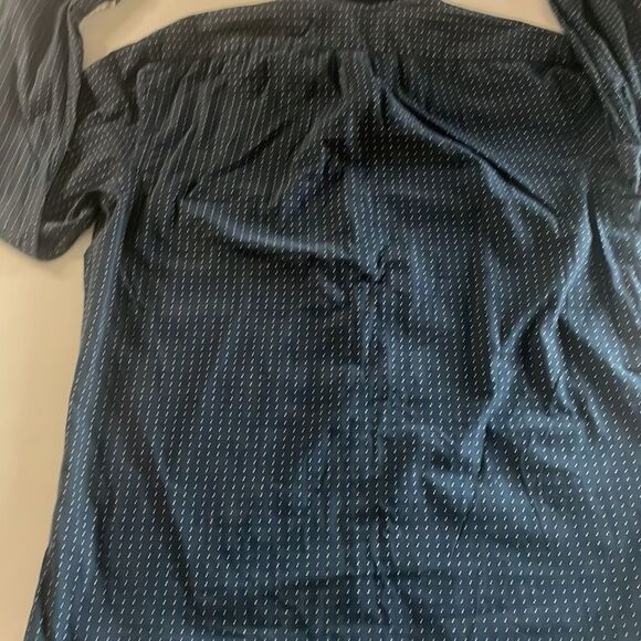 Old navy mens slim fit ( the classic shirt) size medium - Picture 7 of 8